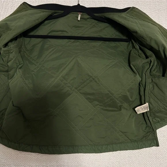 ✅sold ✅FREE PEOPLE Quilted Aviator Jacket size XS - Picture 7 of 8